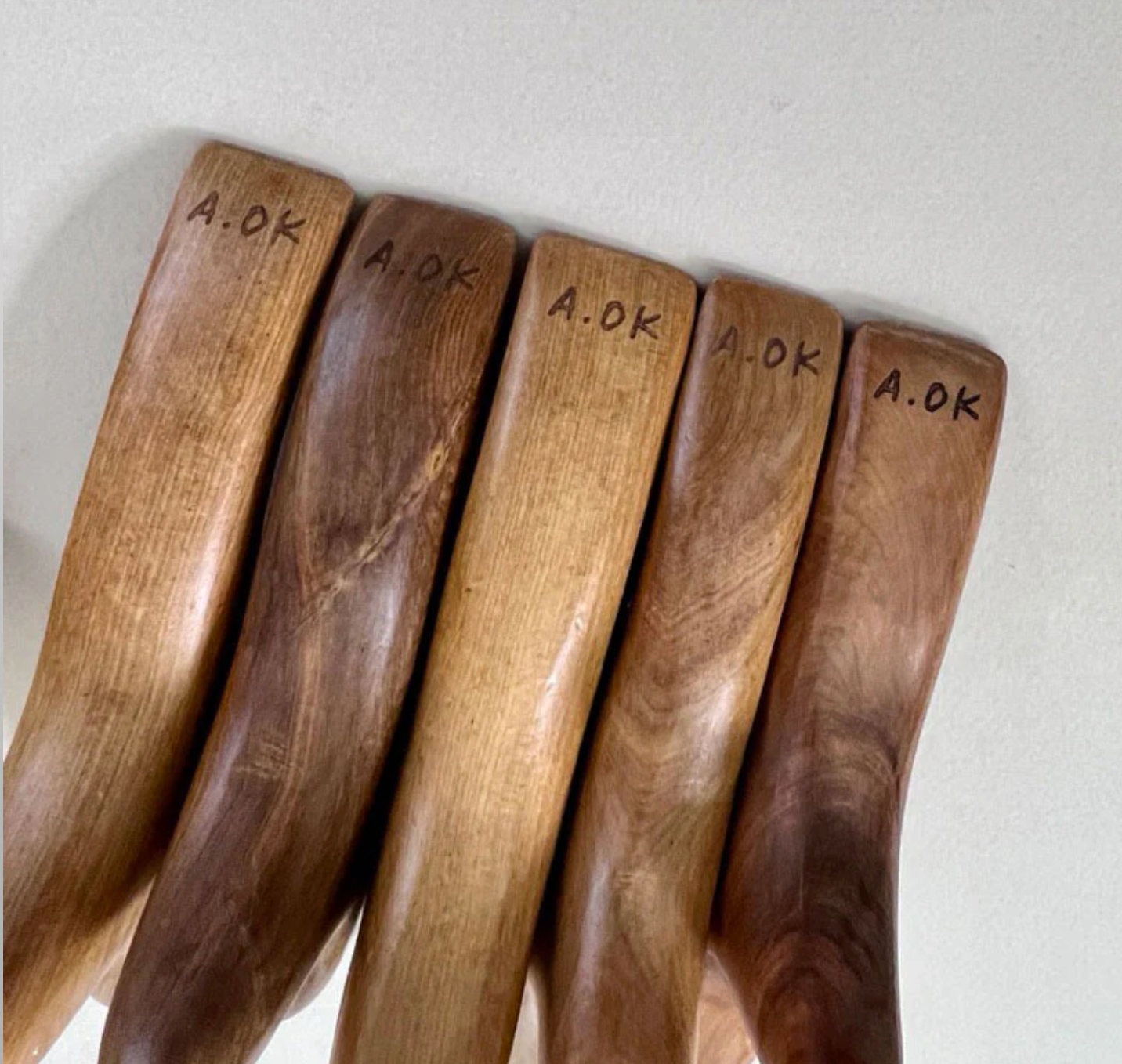 A.Ok The Bird Sandlewood Massage Tool